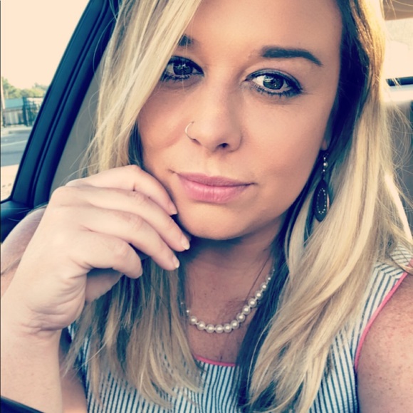 Meet your Posher, Kaitlyn - Picture 6 of 6